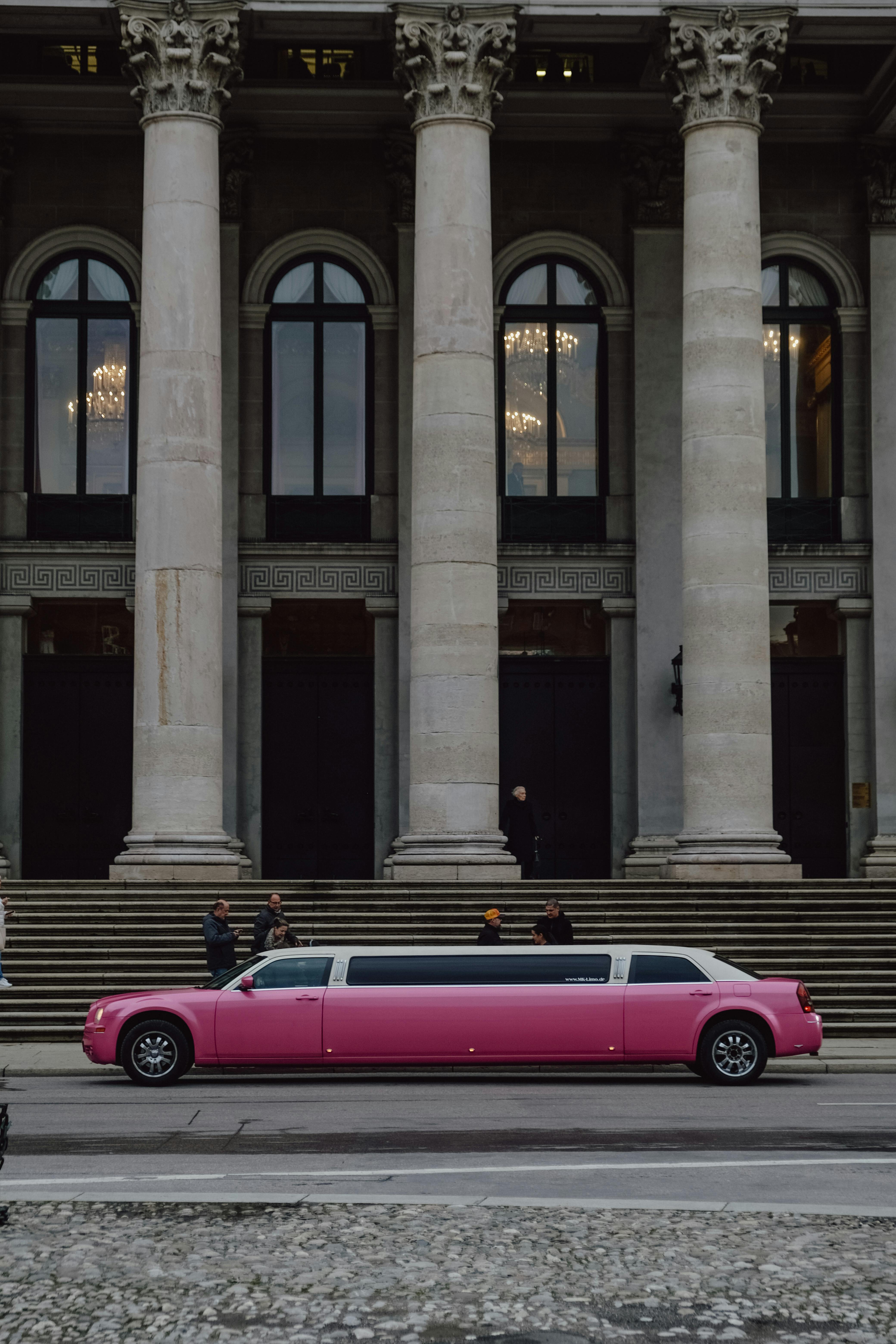 Comfortable Limo in Miami Serving South Florida